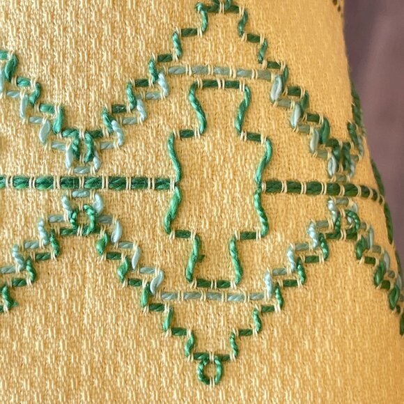 Huck Napkins (4) Hand towel (1) Set VTG Yellow Green Blue Embroidery Crafting Up - Picture 4 of 7